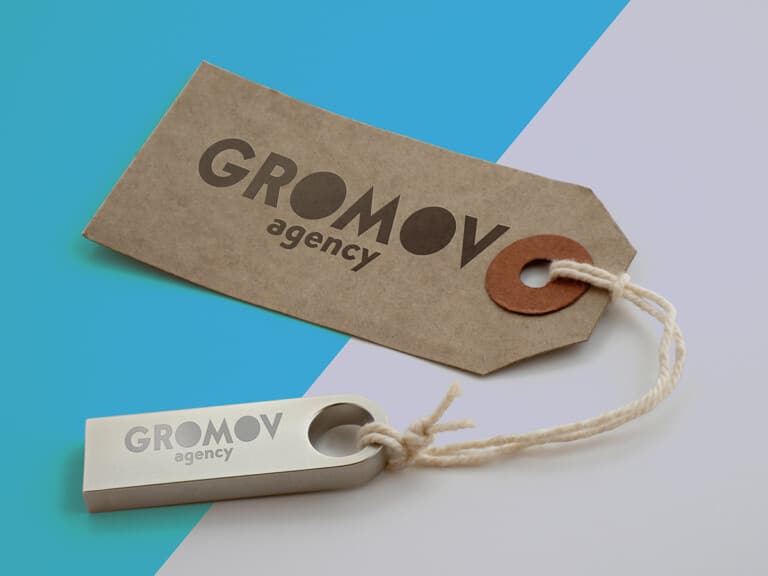 Пластикова USB-флешка з тампонним друком