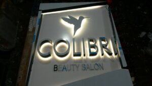 Контражурна вивіска для салону Colibri Beauty