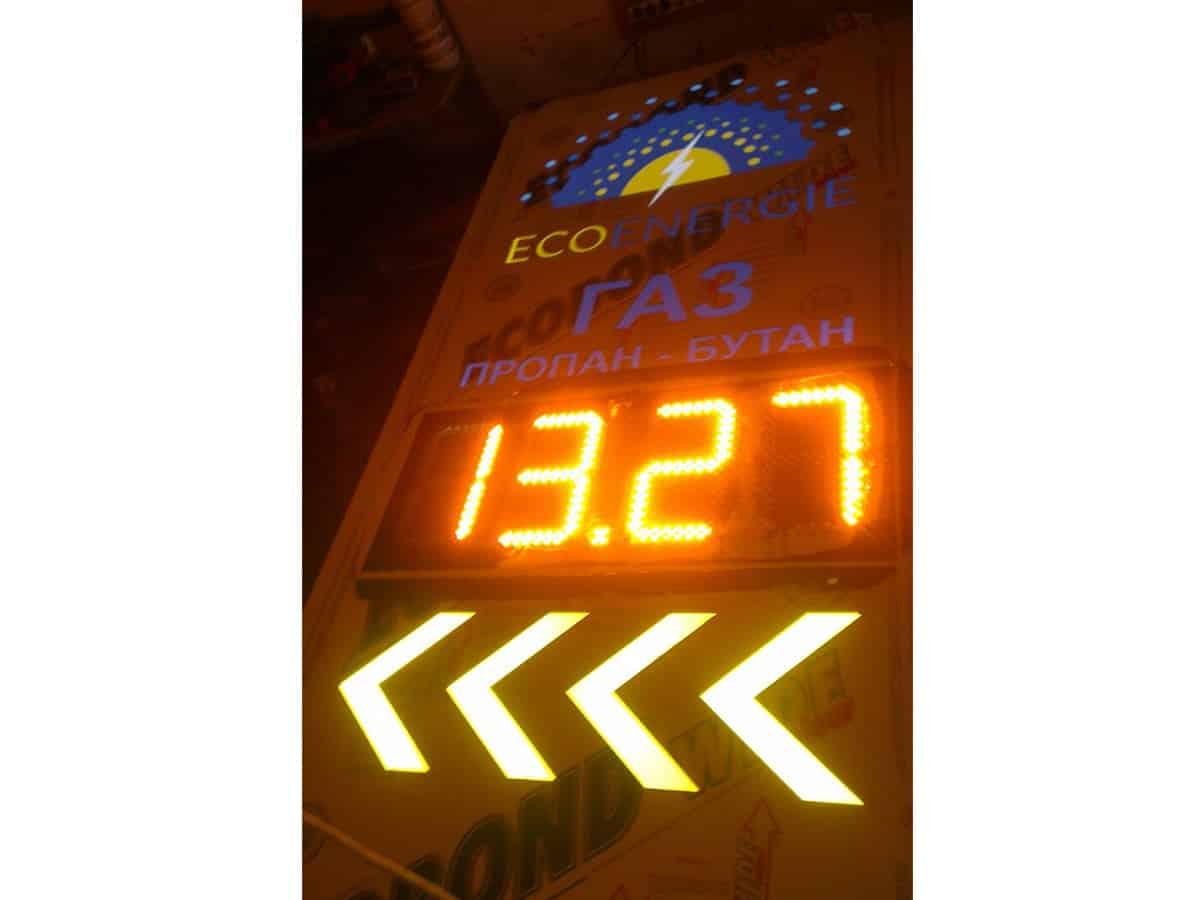 Інформаційна стела з LED-табло цін для АЗС — Київ, GROMOV